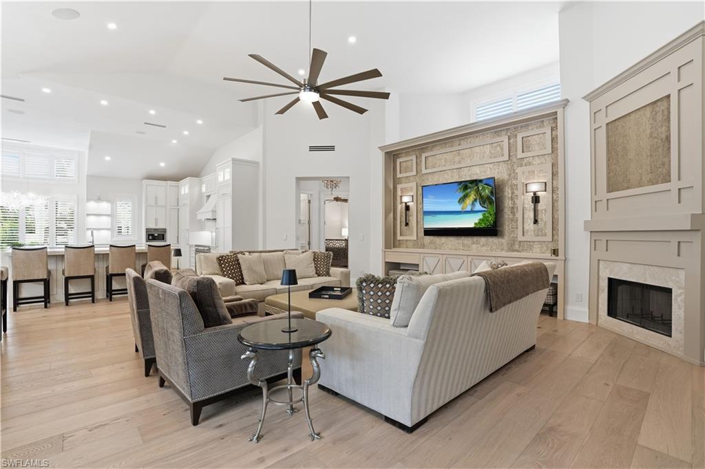 BAY COLONY SHORES - Residential