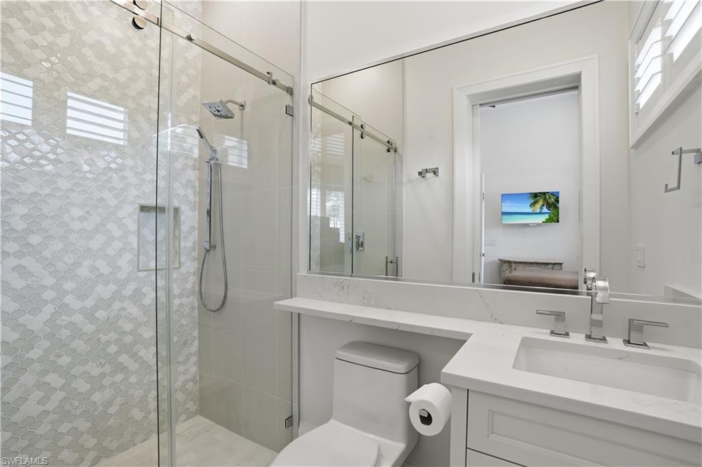 BAY COLONY SHORES - Residential