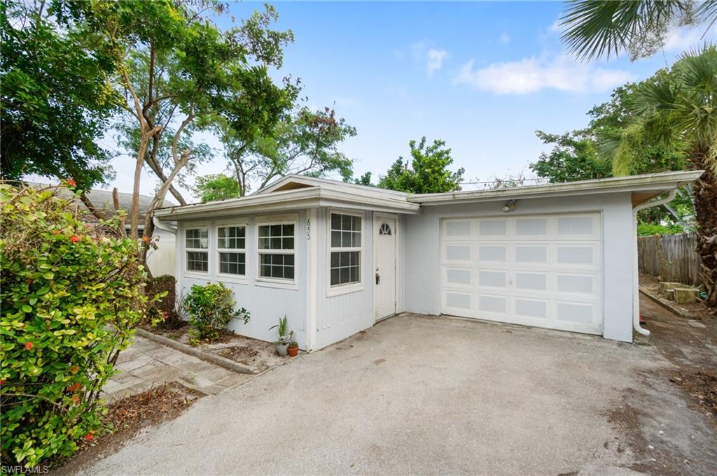 NAPLES PARK - Residential