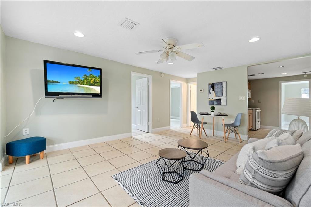 NAPLES PARK - Residential