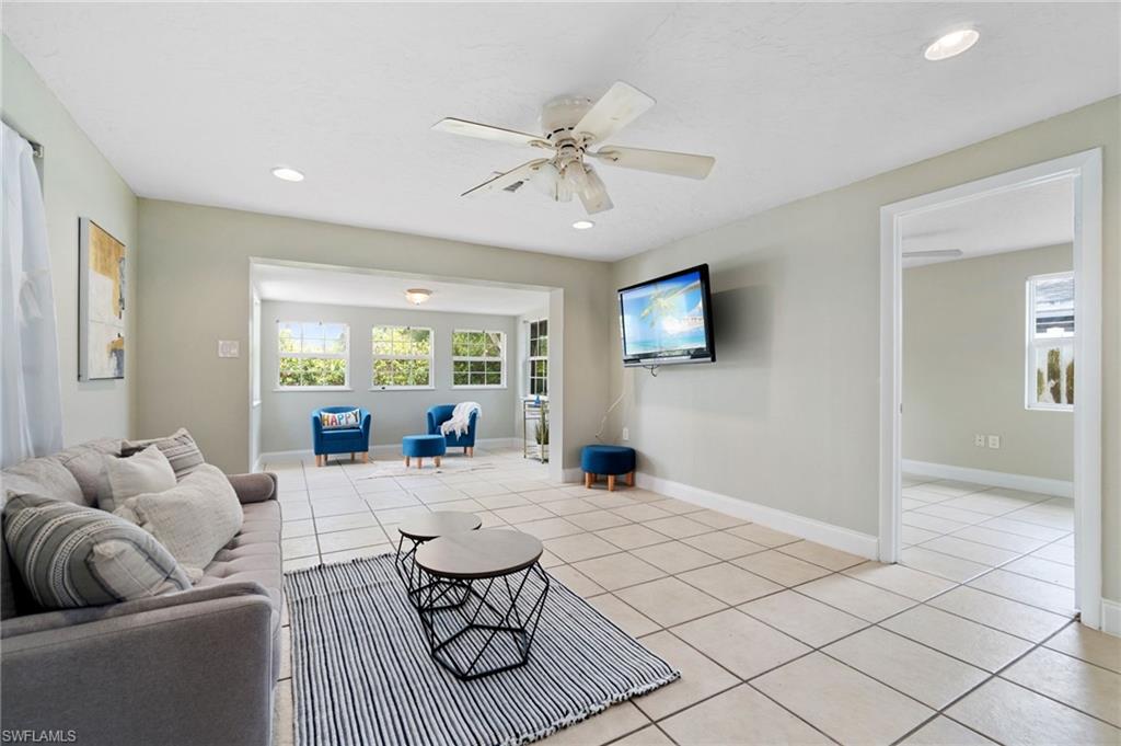 NAPLES PARK - Residential