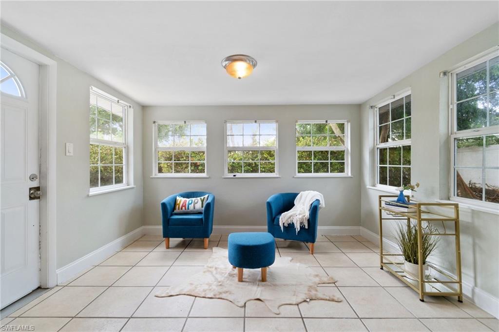 NAPLES PARK - Residential