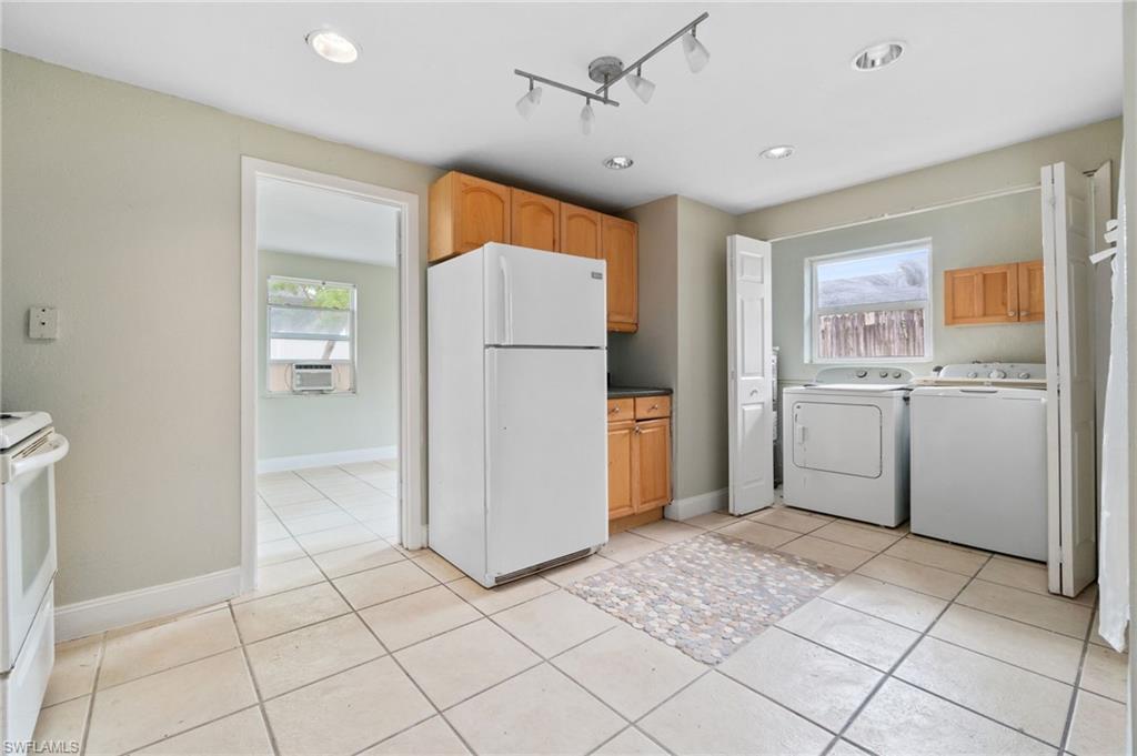 NAPLES PARK - Residential