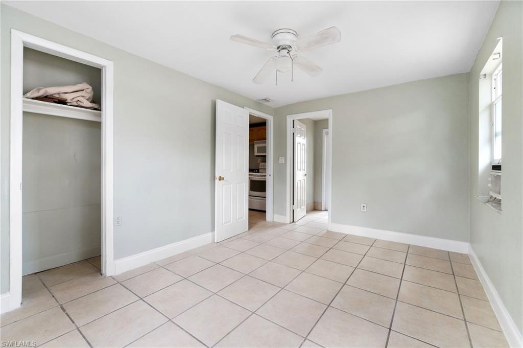 NAPLES PARK - Residential