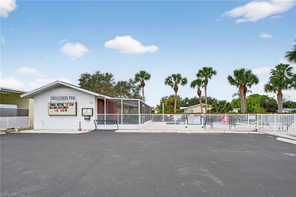 RIVERWOOD - Residential