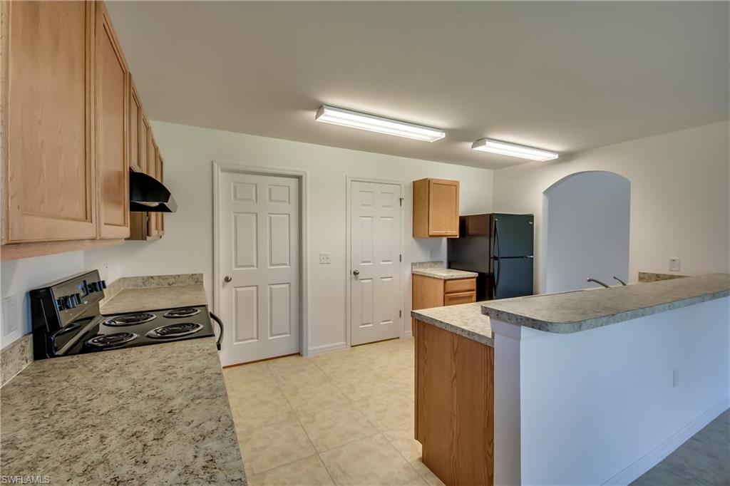 SHADOW LAKES - Residential