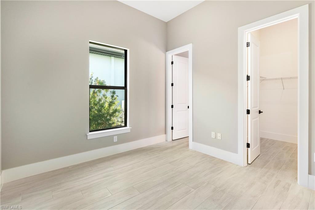 CAYMAS - Residential Lease