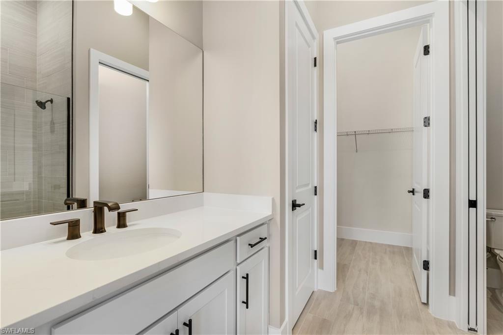 CAYMAS - Residential Lease