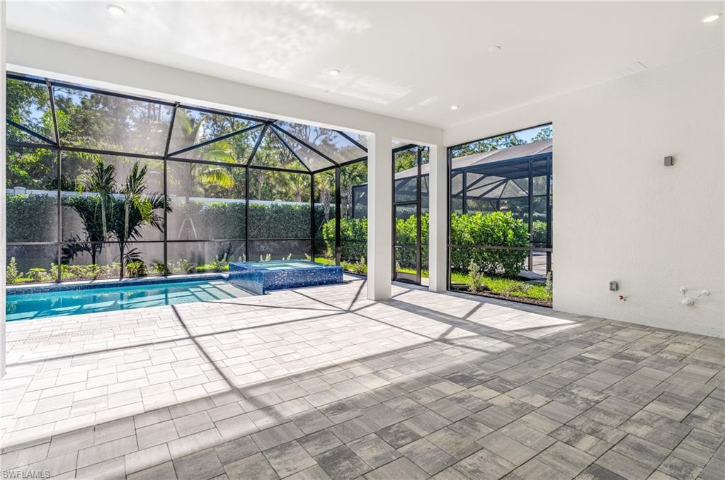 CAYMAS - Residential Lease