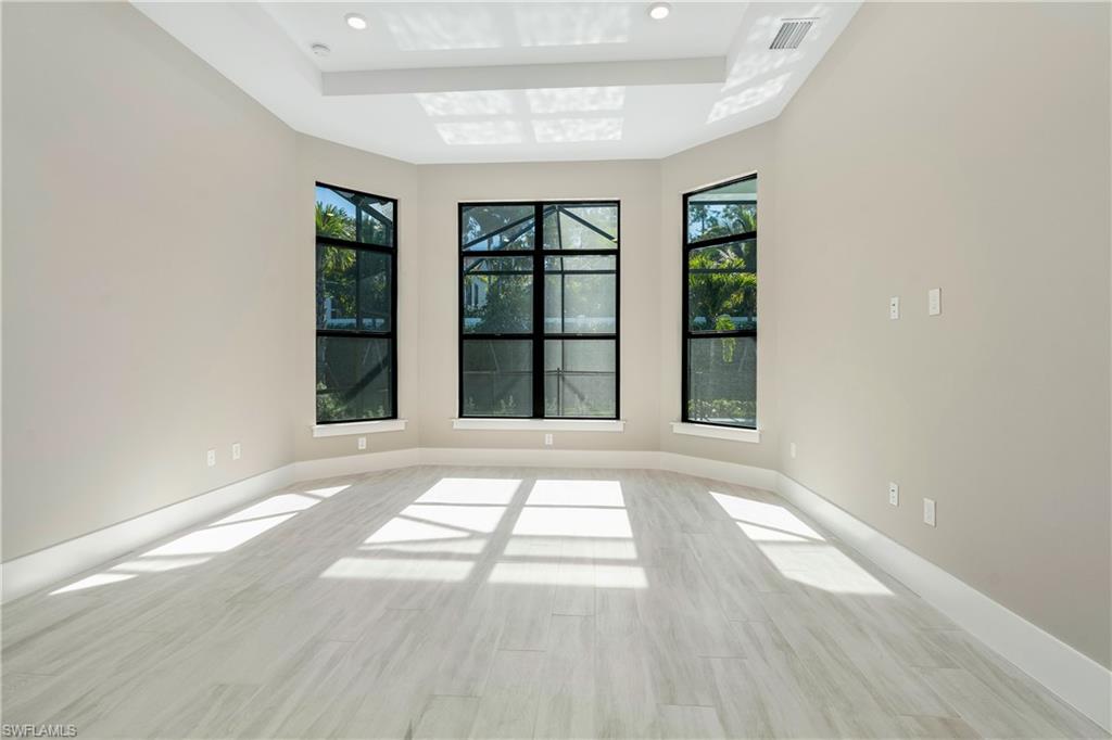 CAYMAS - Residential Lease