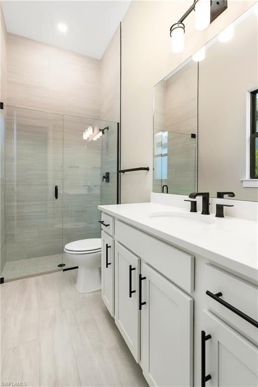 CAYMAS - Residential Lease