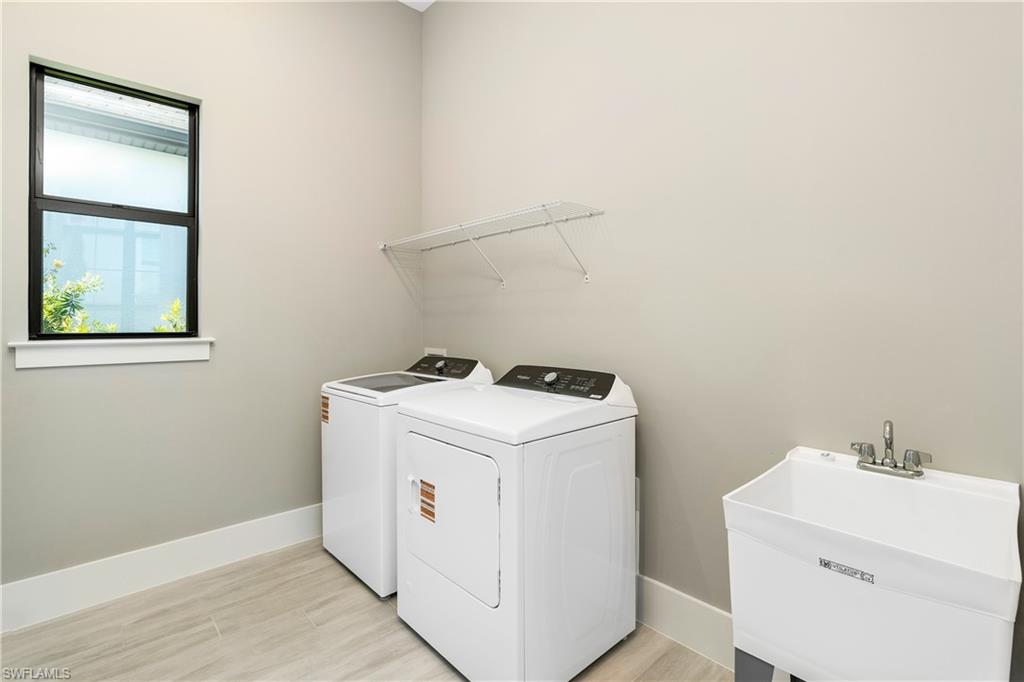 CAYMAS - Residential Lease