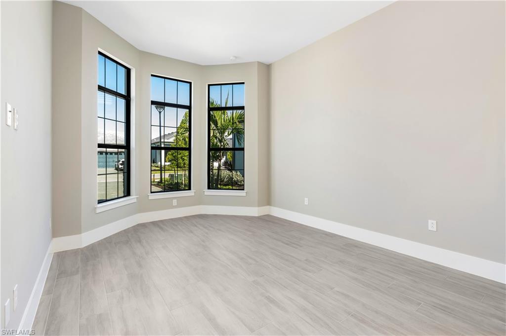 CAYMAS - Residential Lease