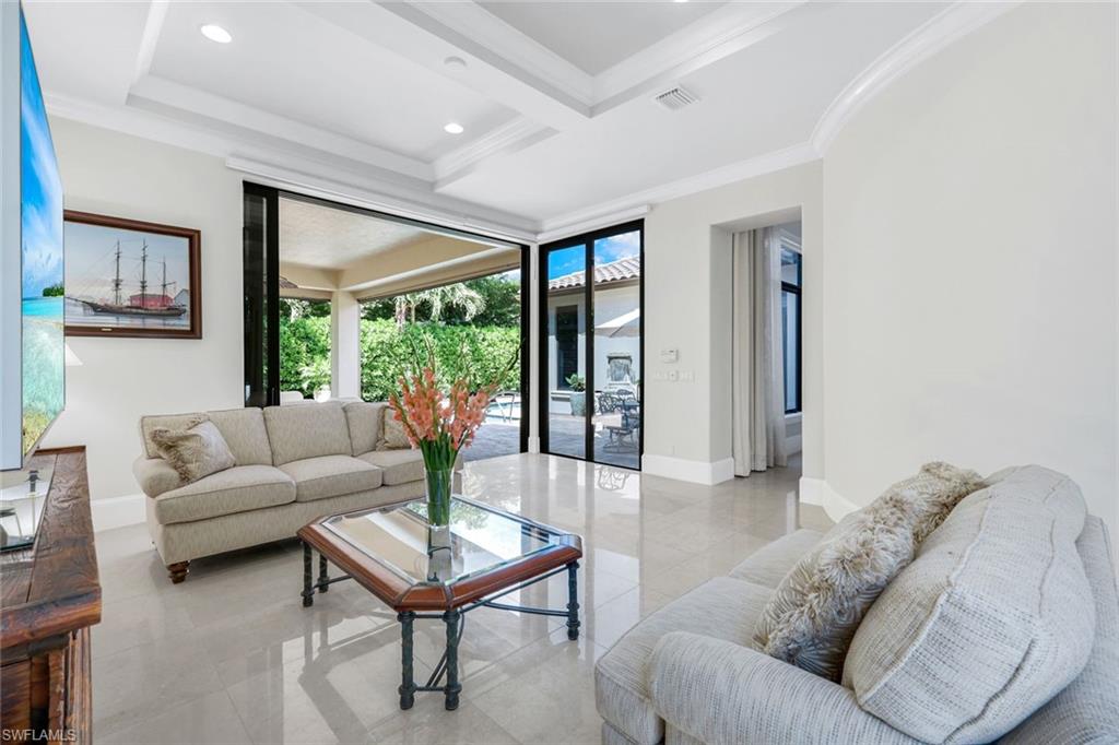 TRADITIONS - Residential