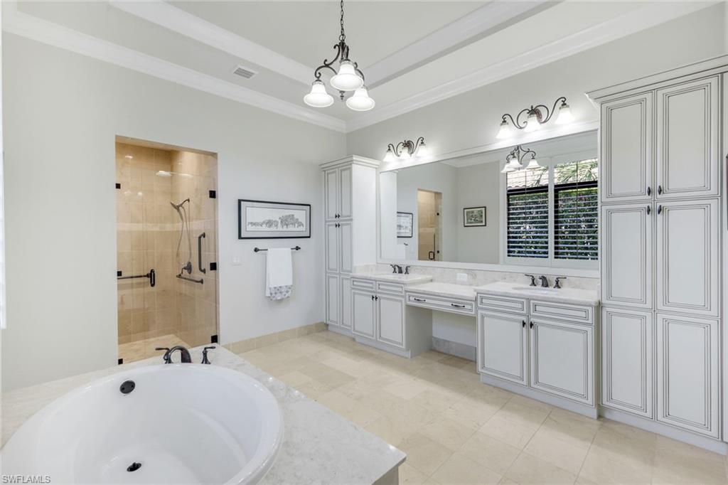 TRADITIONS - Residential