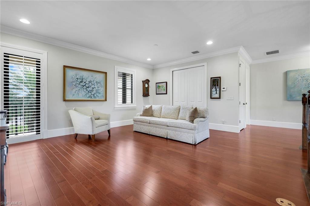 TRADITIONS - Residential