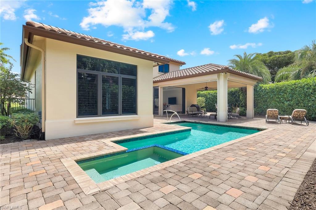 TRADITIONS - Residential