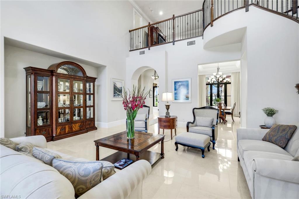 TRADITIONS - Residential