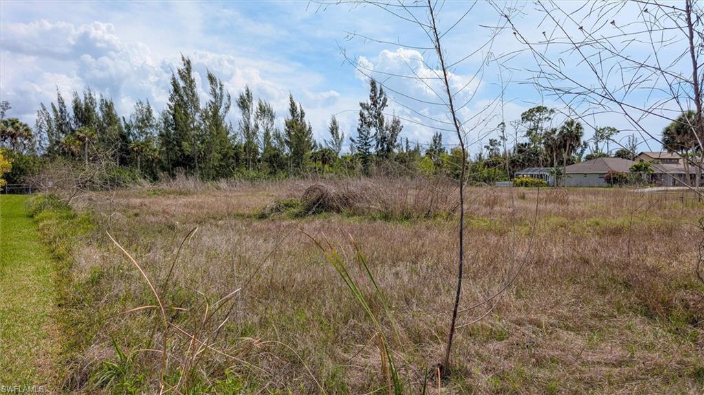 HERITAGE FARMS - Land