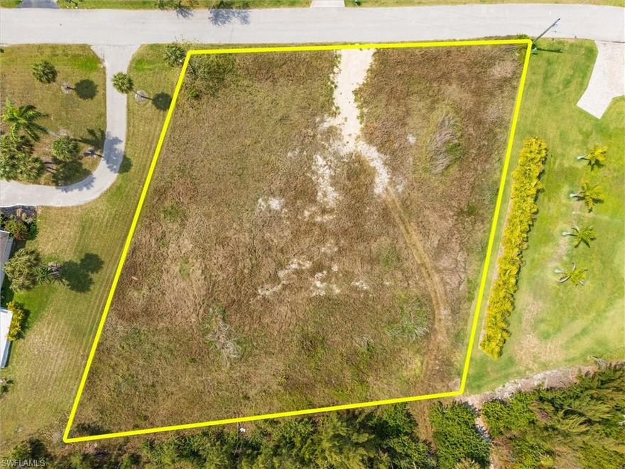 Imagine the opportunity to build your dream home on a beautiful 1-acre lot in a highly convenient location. This property is ideally situated near Fort Myers Beach, hospitals, shopping, dining, and everything Fort Myers has to offer.
Enjoy the privacy and freedom of no HOA, tucked away in the desirable Heritage Farms area. The oversized lot provides plenty of space for outdoor living, entertaining family and friends, or adding extra features to suit your lifestyle.
The lot is cleared and ready to build, making it the perfect place to start creating your future home.
Complete home plans are avalable upon request!