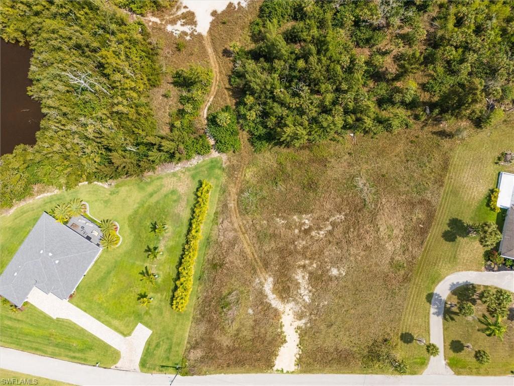 HERITAGE FARMS - Land