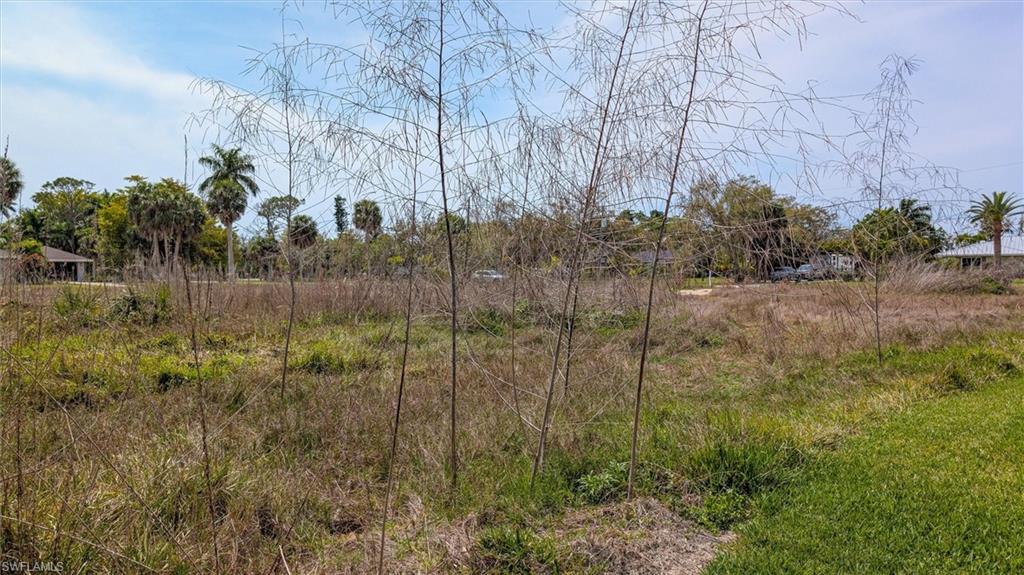 HERITAGE FARMS - Land