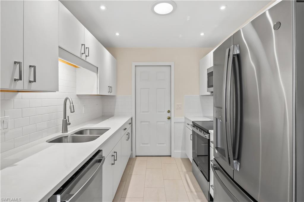 ISLAND HARBORS - Residential