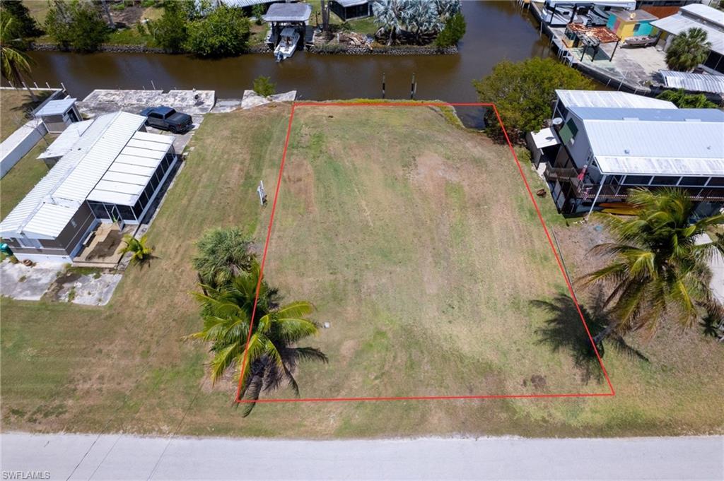 PLANTATION ISLAND - Land