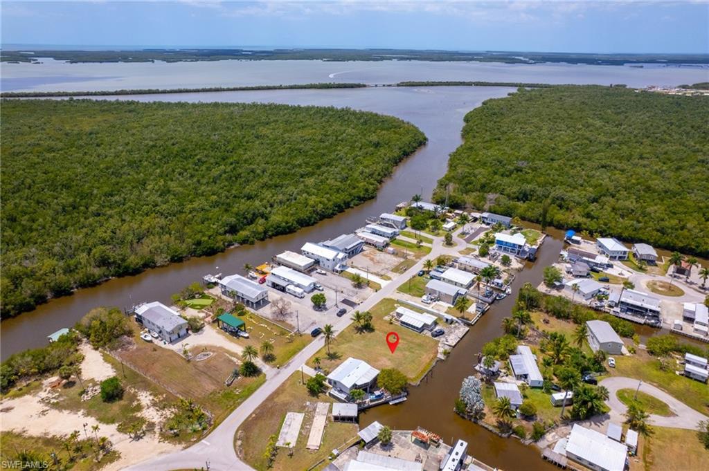 PLANTATION ISLAND - Land