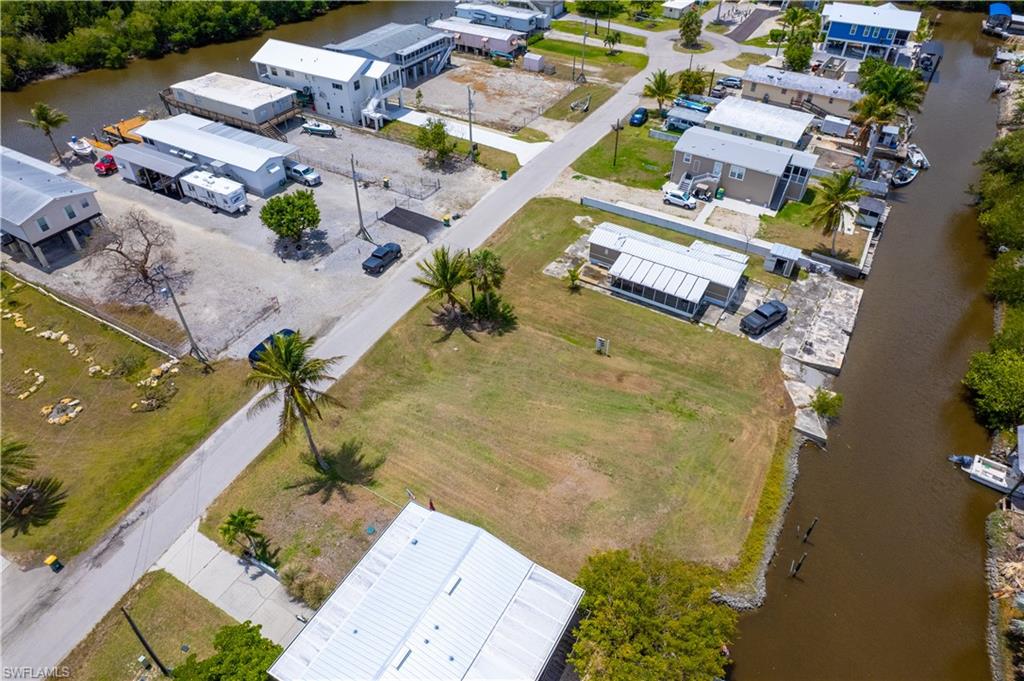 PLANTATION ISLAND - Land