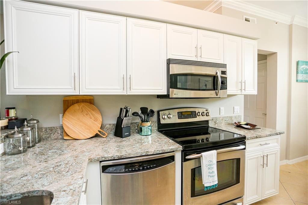 HERITAGE BAY - Residential Lease