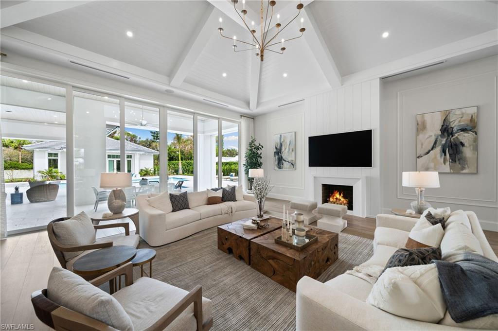 PINE RIDGE - Residential