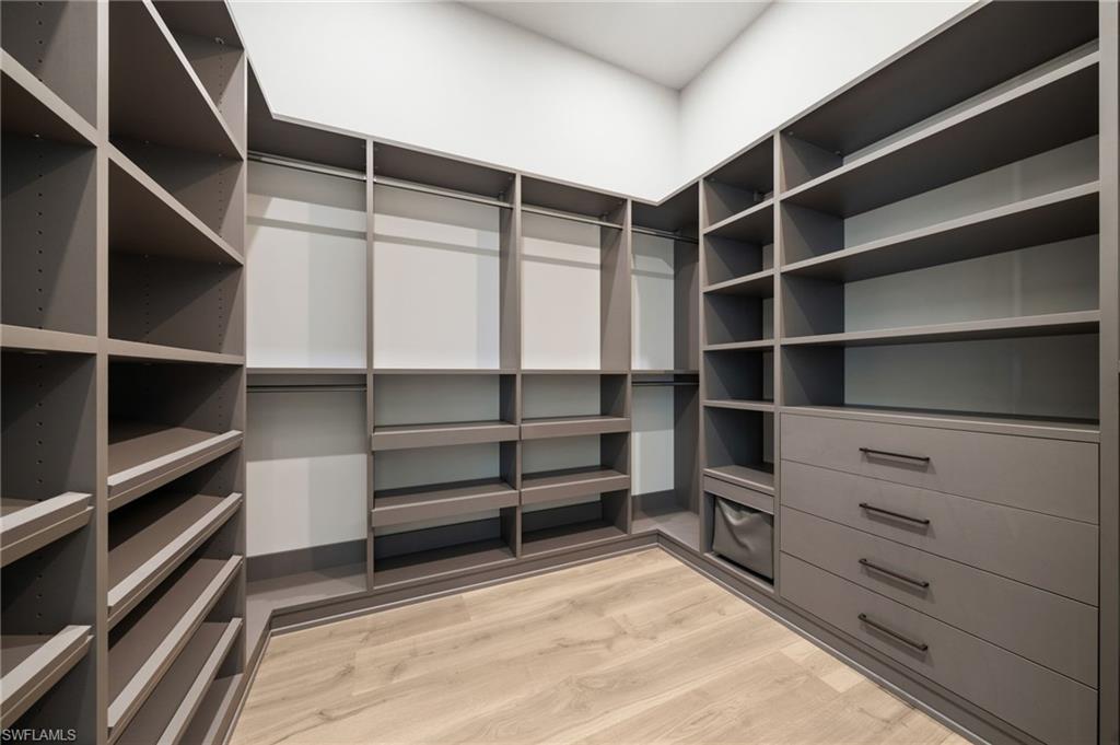 PINE RIDGE - Residential