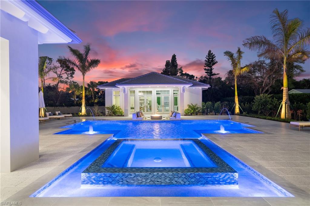 PINE RIDGE - Residential