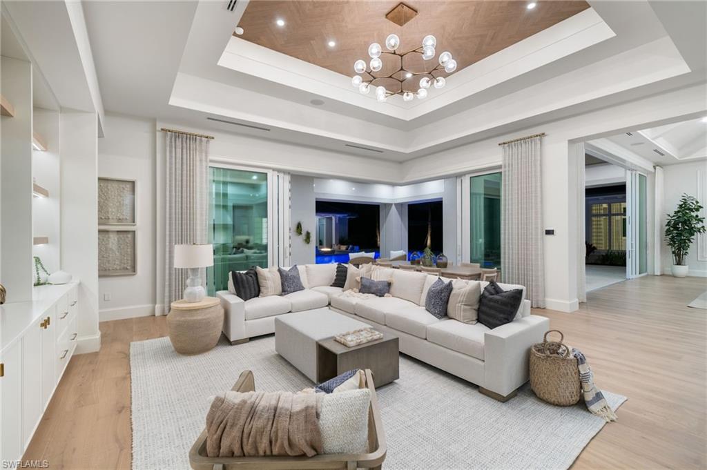 PINE RIDGE - Residential