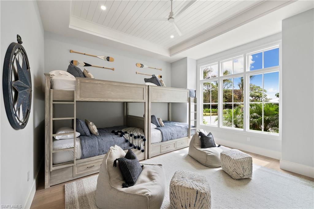 PINE RIDGE - Residential