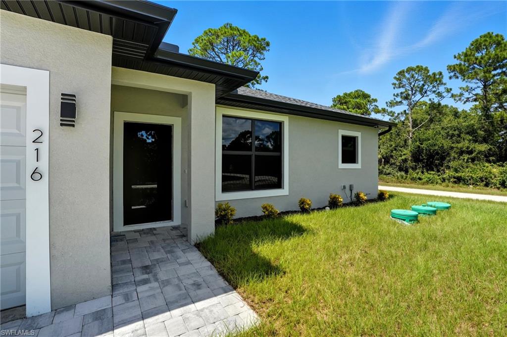 TWIN LAKE ESTATES - Residential