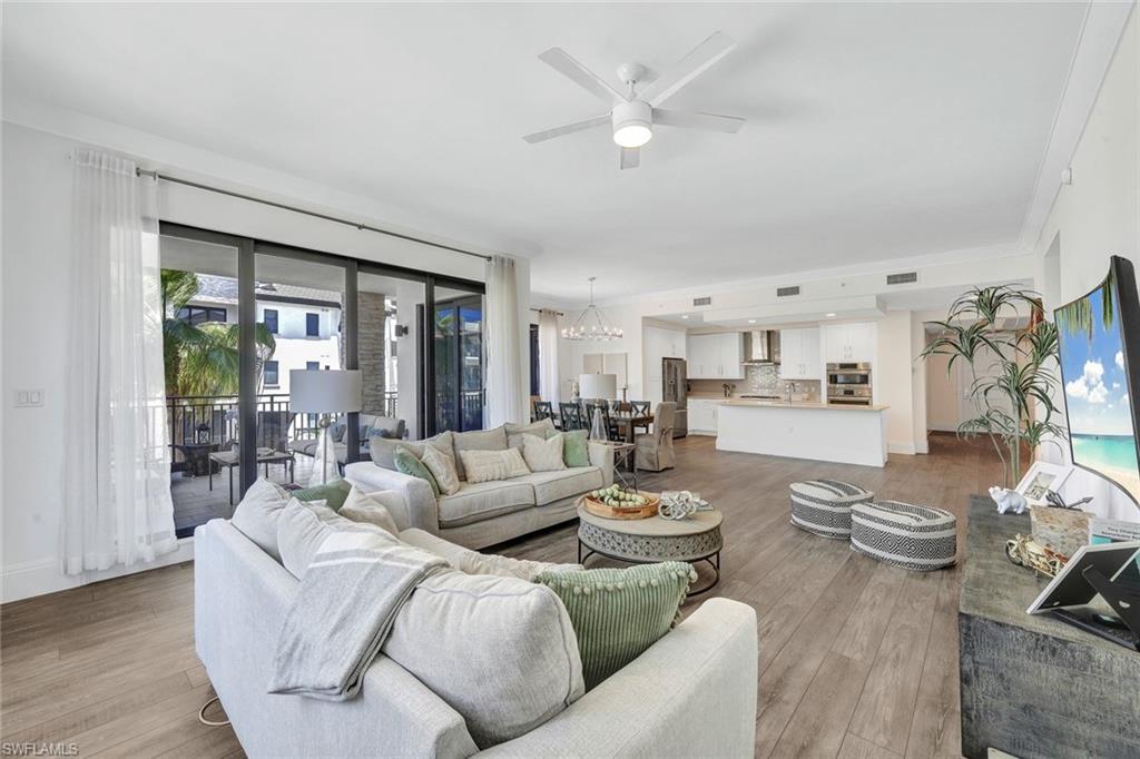 NAPLES SQUARE - Residential