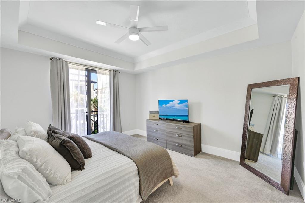 NAPLES SQUARE - Residential