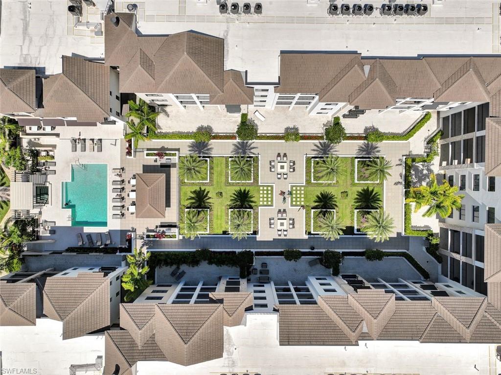 NAPLES SQUARE - Residential