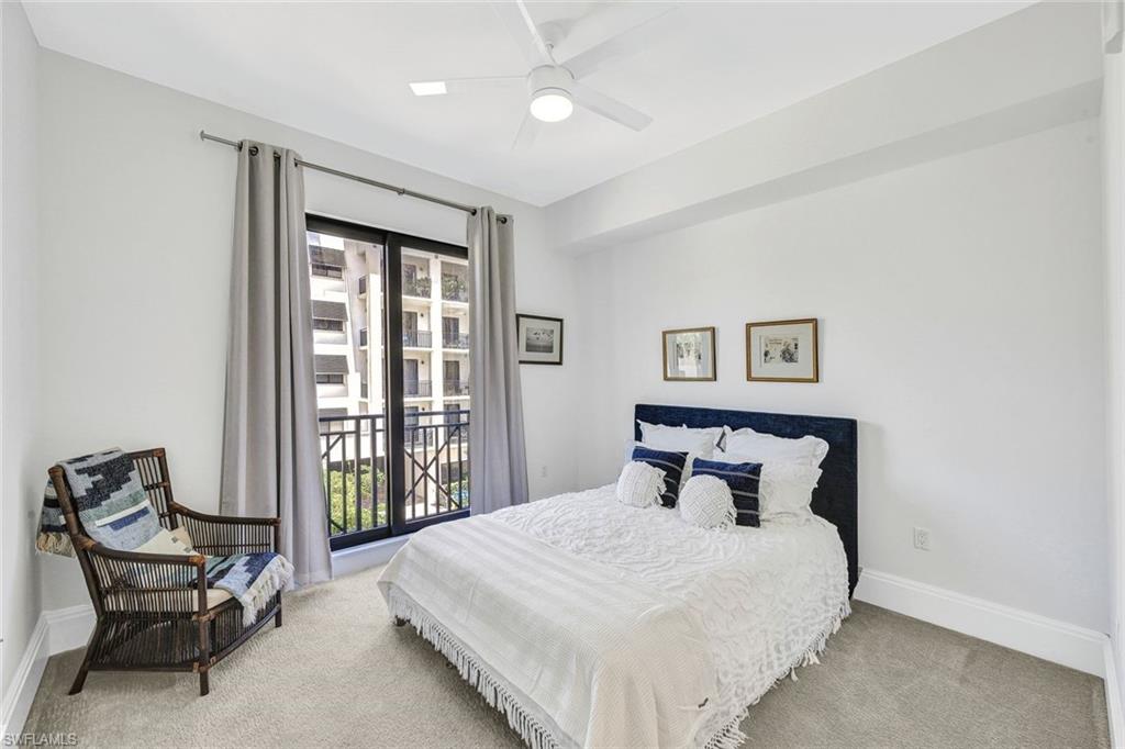 NAPLES SQUARE - Residential