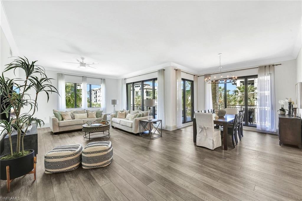 NAPLES SQUARE - Residential