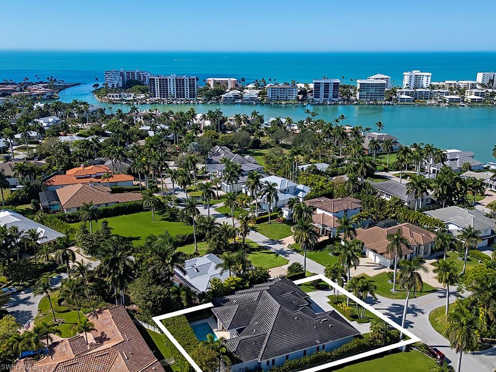 MOORINGS - Residential