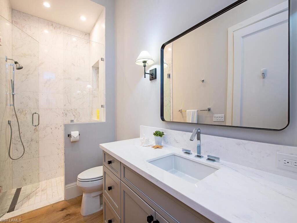 MOORINGS - Residential