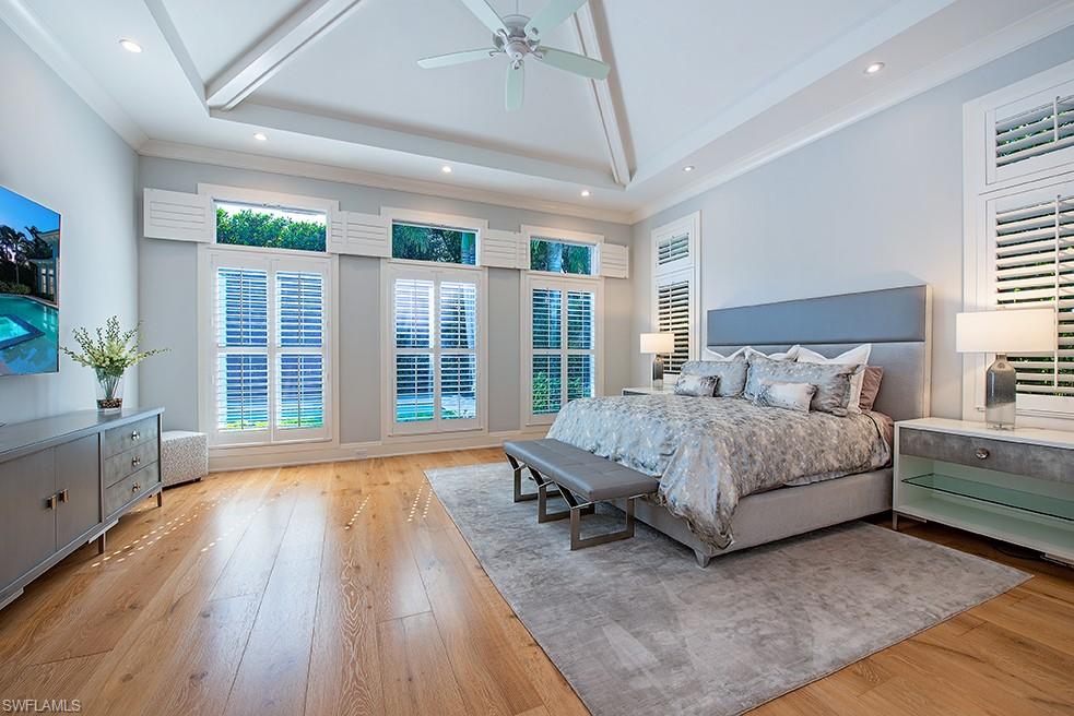 MOORINGS - Residential