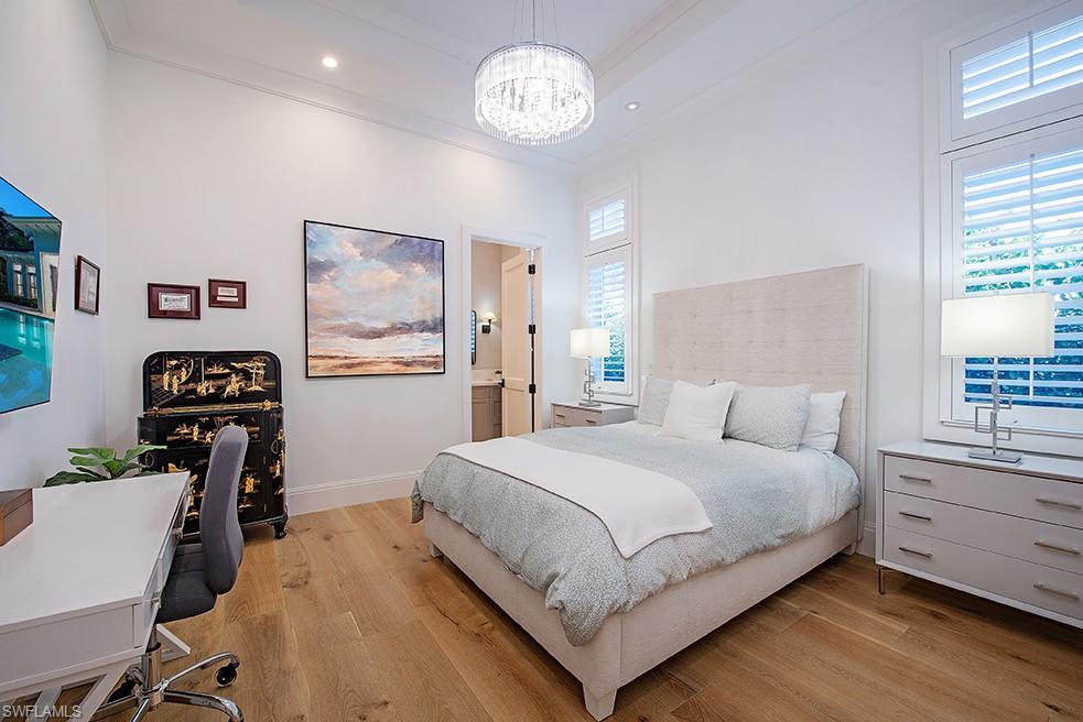 MOORINGS - Residential