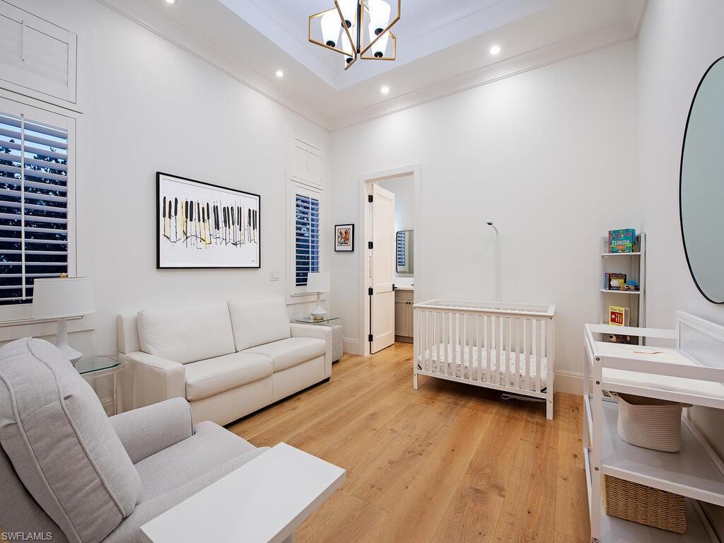 MOORINGS - Residential