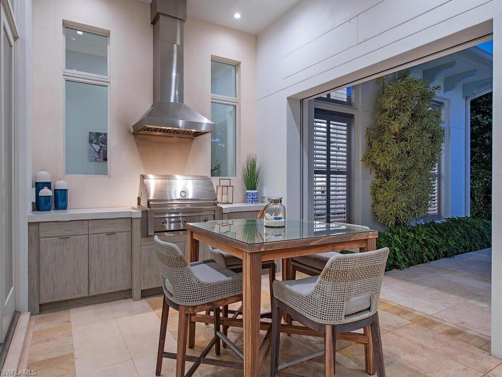 MOORINGS - Residential