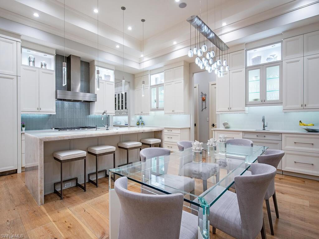 MOORINGS - Residential