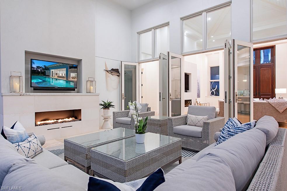 MOORINGS - Residential